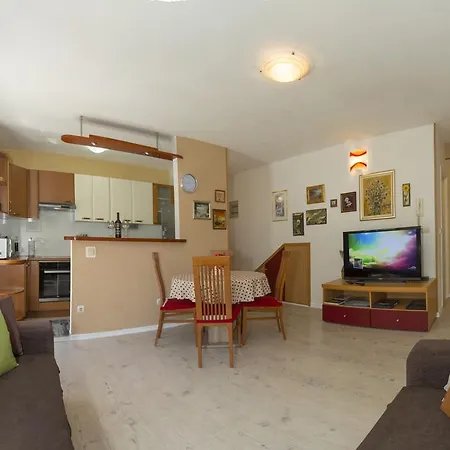 Center Kadena Apartmán