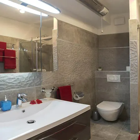 Center Kadena Apartmán *