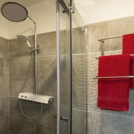 Center Kadena * Split