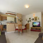Center Kadena Apartman